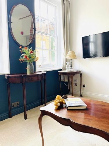 2d5100b91ea1411e26360ffd597f9773679f1fb056e841a0c46baef77a12c4c3-4b52138710_v0_w1280xh0_rDEF