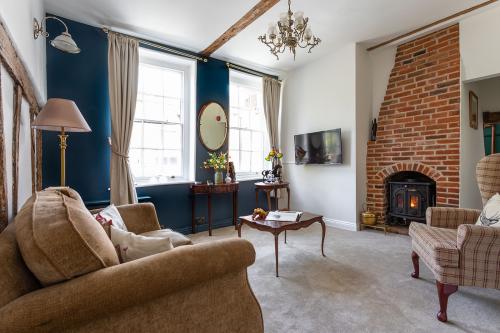 Shannon-Kings-Centre-Maldon-524-of-1400-Edit